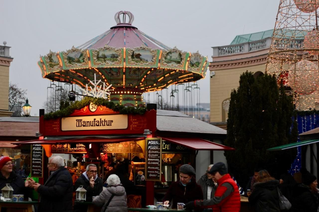 Winter Market on Riesenradplatz